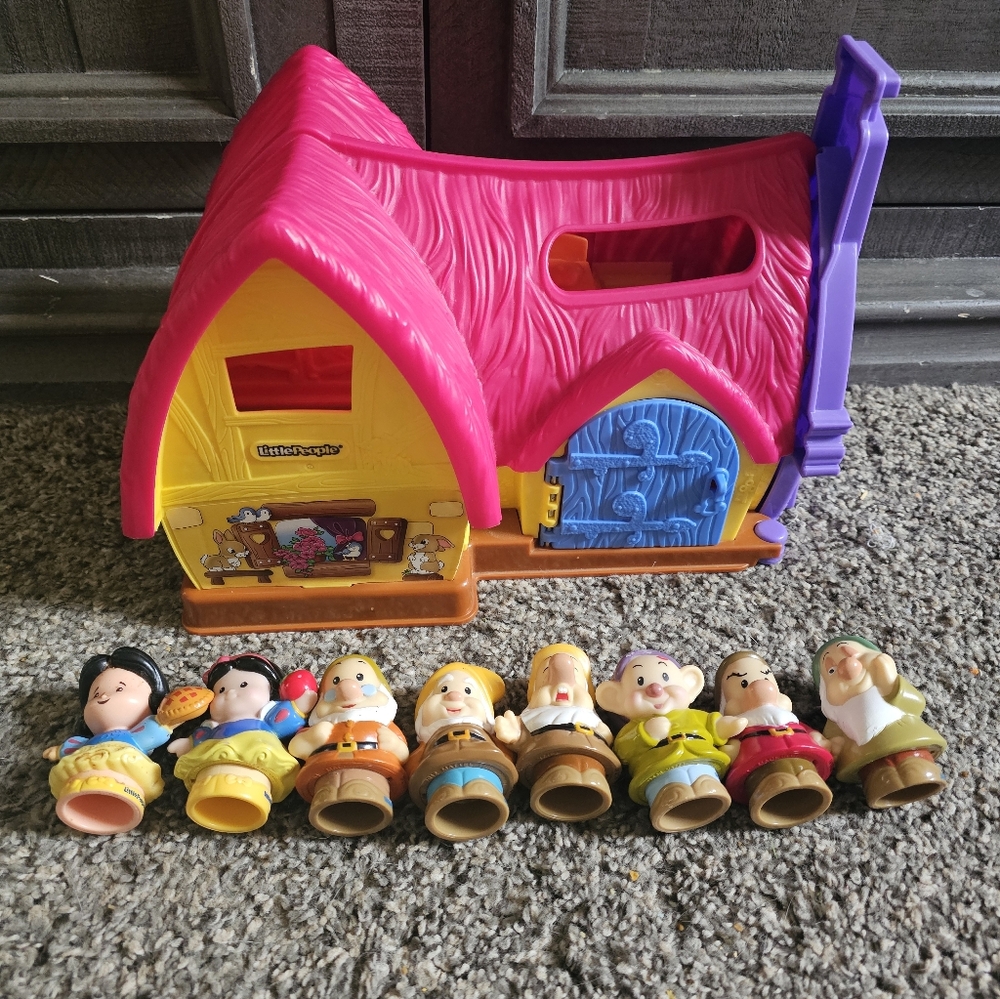 Little People Snow White Cottage